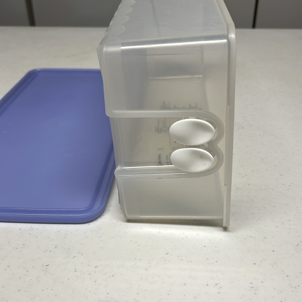 Tupperware FridgeSmart Produce Keeper Vented Vegetable Storage Container - Picture 6 of 12